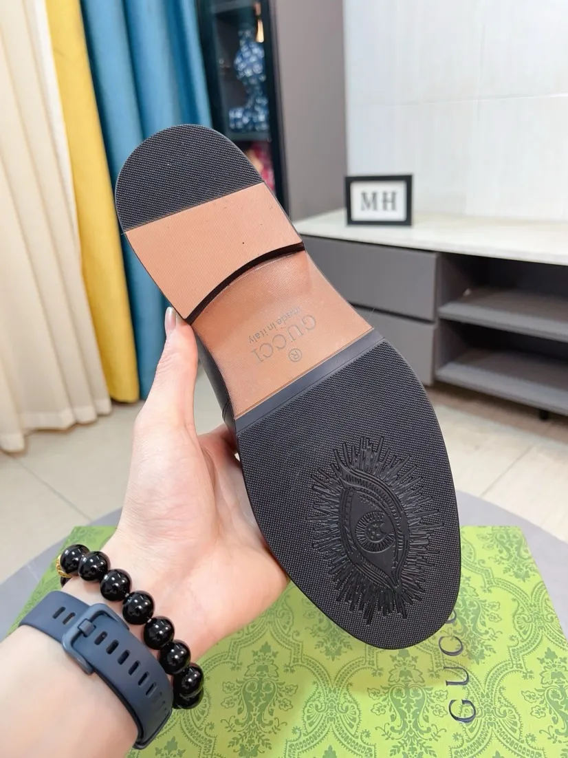 Men's Men's Shoes 💰458🌹🌹【GUCCI】The most popular classic Gucci leather shoes. Synchronized with the official website, the upper is made of Italian open-edge pig ostrich pattern➕cow leather lining, with unique brand and unique craftsmanship. Highlighting the hot style of the new year. Stop hesitating, stop wandering, get it now. Number: 38--44, 45 46 can be customized